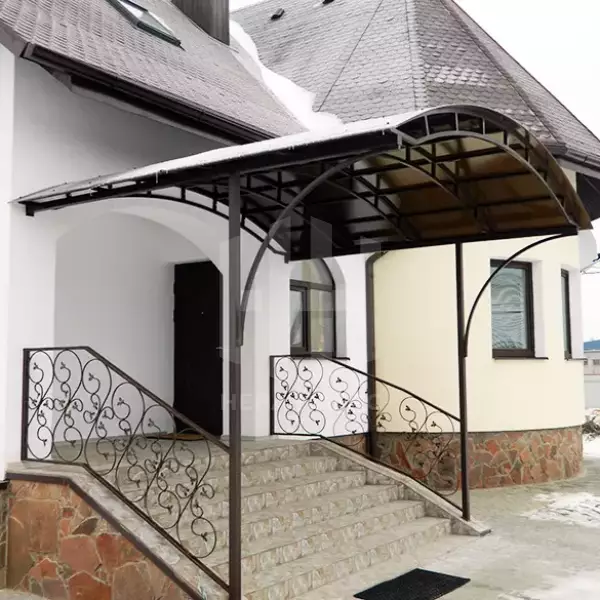 Козырек арочный с перилами