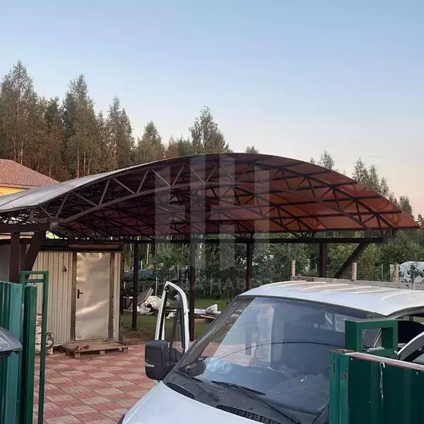 навес арочный, кровля из сотового поликарбоната