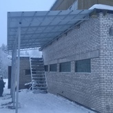 высокий навес с односкатной крышей для складского помещения